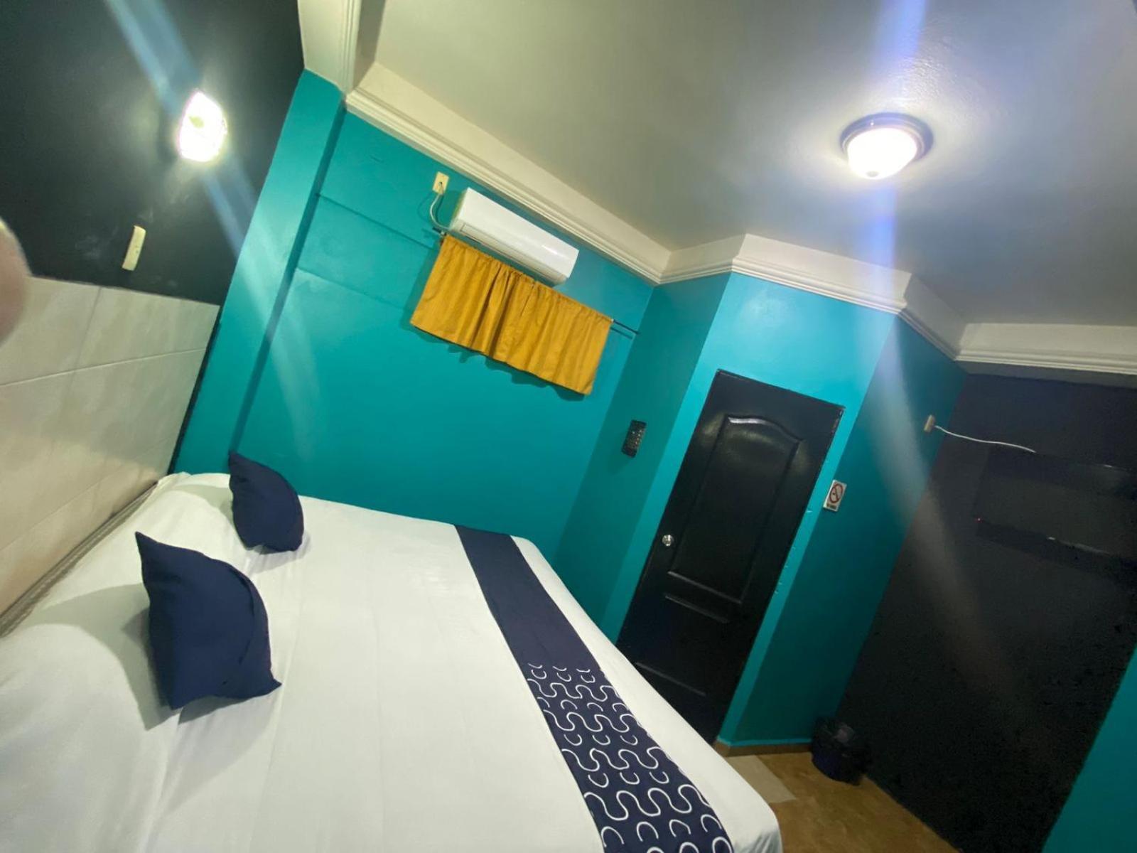 מונטריי Hotel Torre מראה חיצוני תמונה