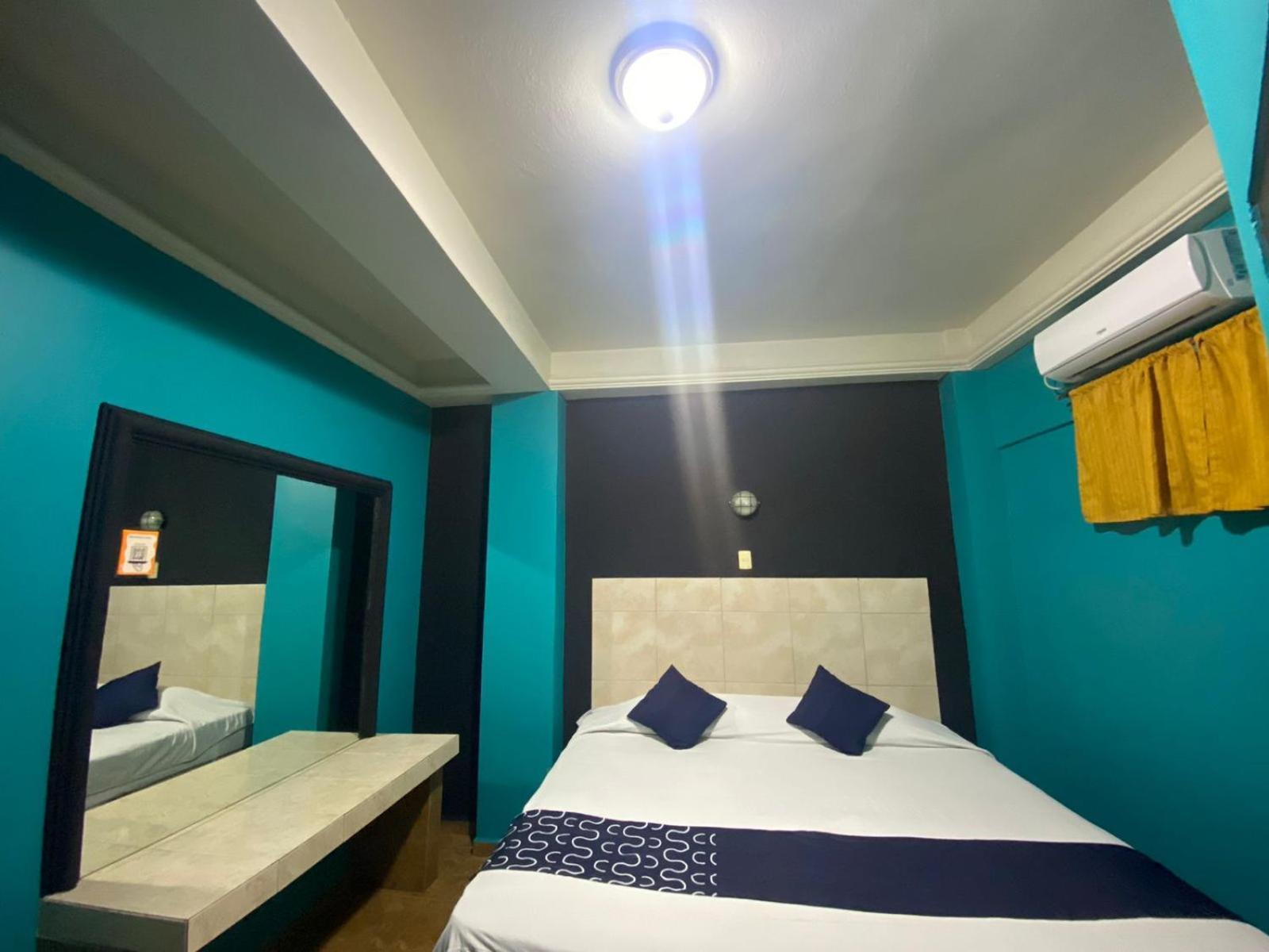 מונטריי Hotel Torre מראה חיצוני תמונה