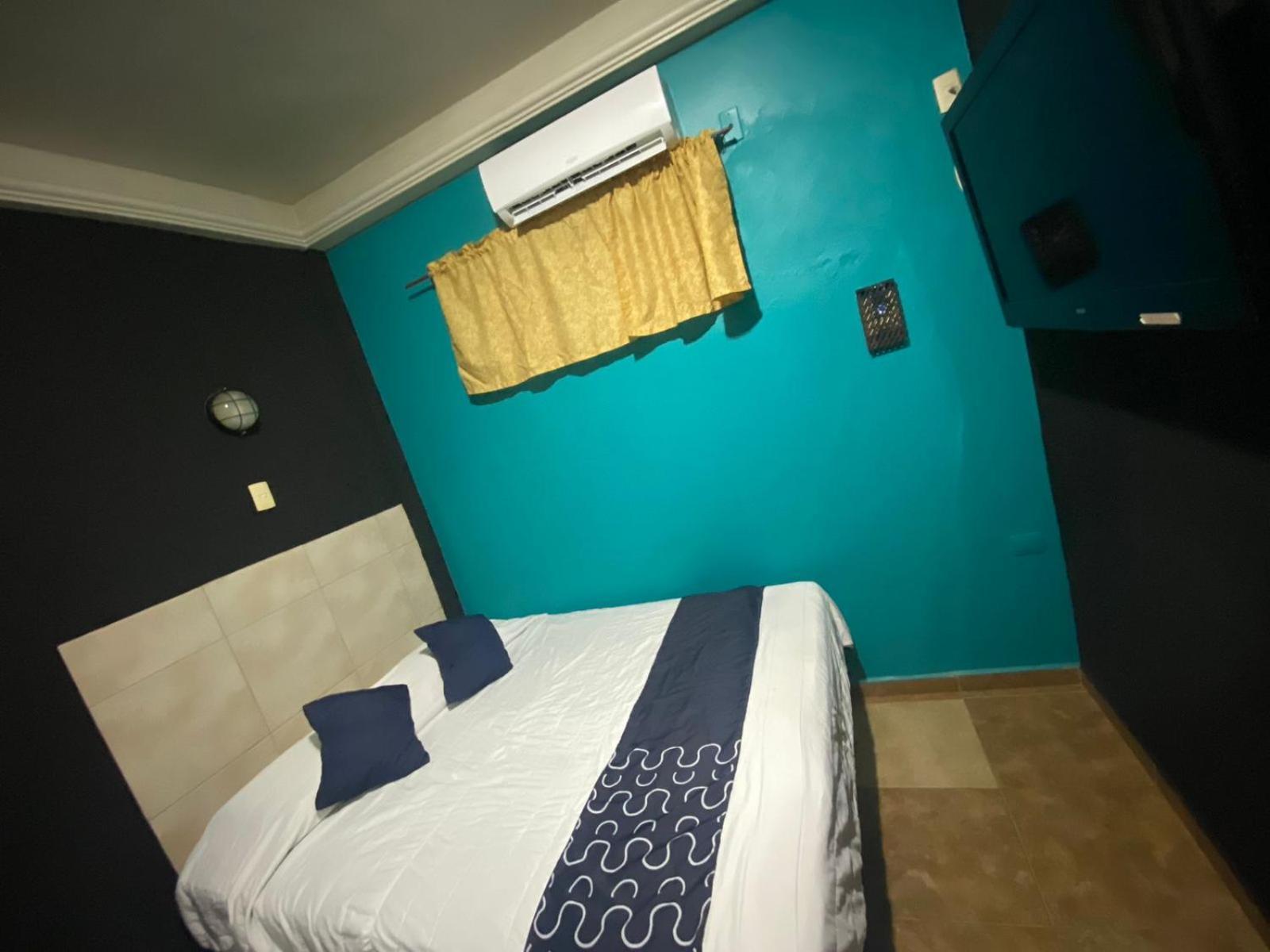 מונטריי Hotel Torre מראה חיצוני תמונה